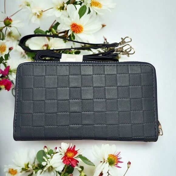 London Fog Daisy Large Size Embossed Navy Wallet Wristlet Crossbody Retail $58 N - Picture 2 of 7